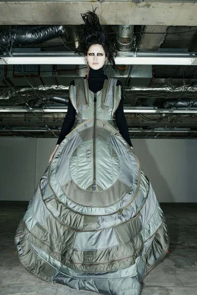 Look 19